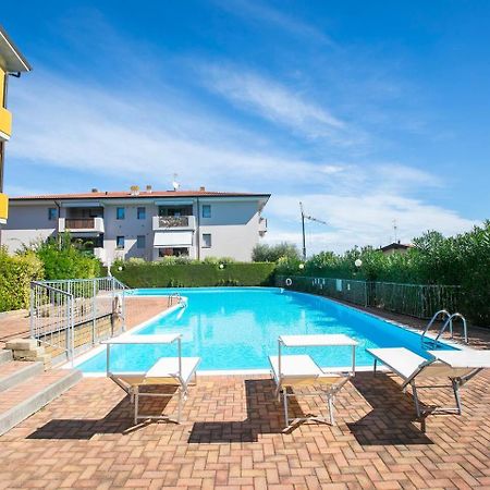 Garden Residence Appartamento Con Terrazzo E Piscina Desenzano del Garda Exteriör bild