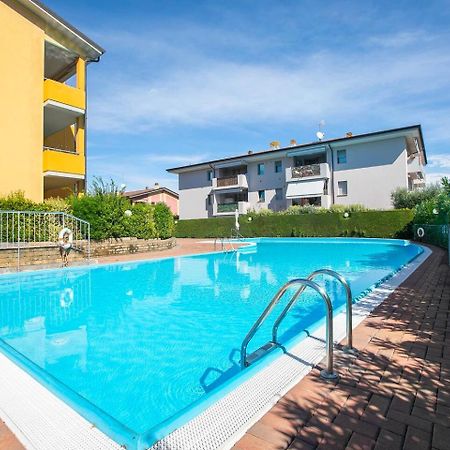 Garden Residence Appartamento Con Terrazzo E Piscina Desenzano del Garda Exteriör bild