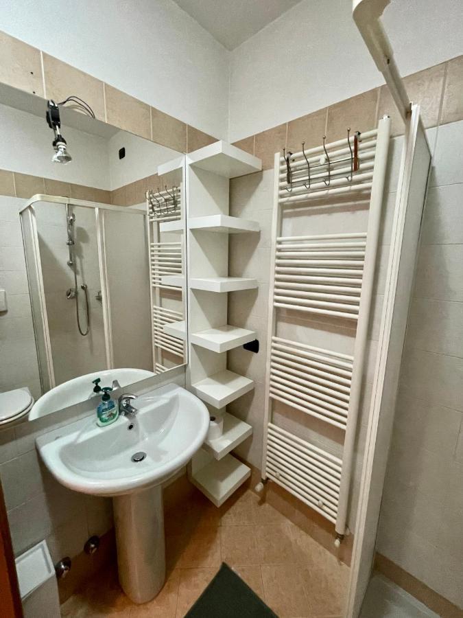 Garden Residence Appartamento Con Terrazzo E Piscina Desenzano del Garda Exteriör bild
