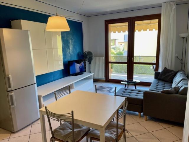 Garden Residence Appartamento Con Terrazzo E Piscina Desenzano del Garda Exteriör bild
